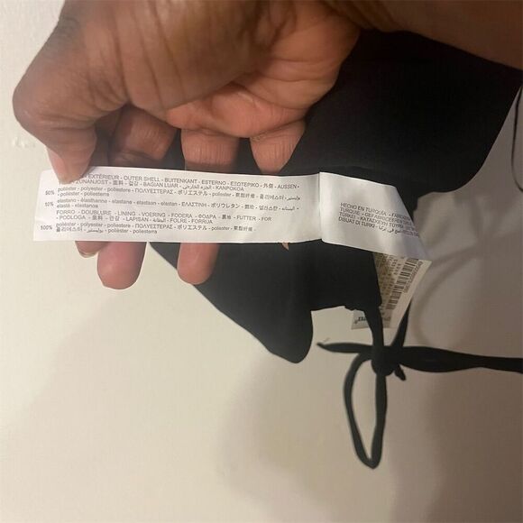 Zara Women's Black Gold Chain Halter Neck Cropped Top Size Large NWT - Picture 8 of 8